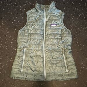Patagonia nanopuff vest